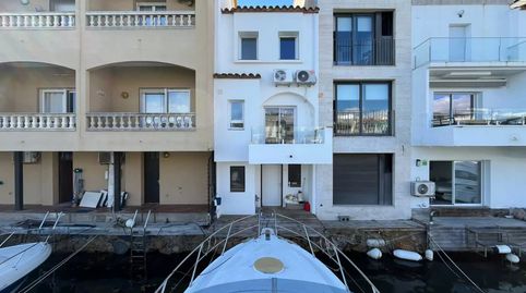 CASA DE PESCADOR AL LADO DE LA SALIDA AL MAR CON AMARRE DE 11X4