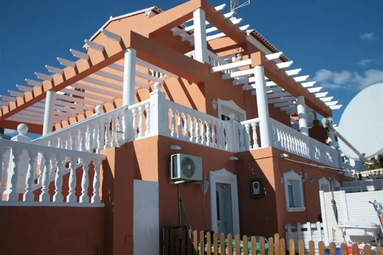 Exterior view of Houses for sale in Calpe / Calp