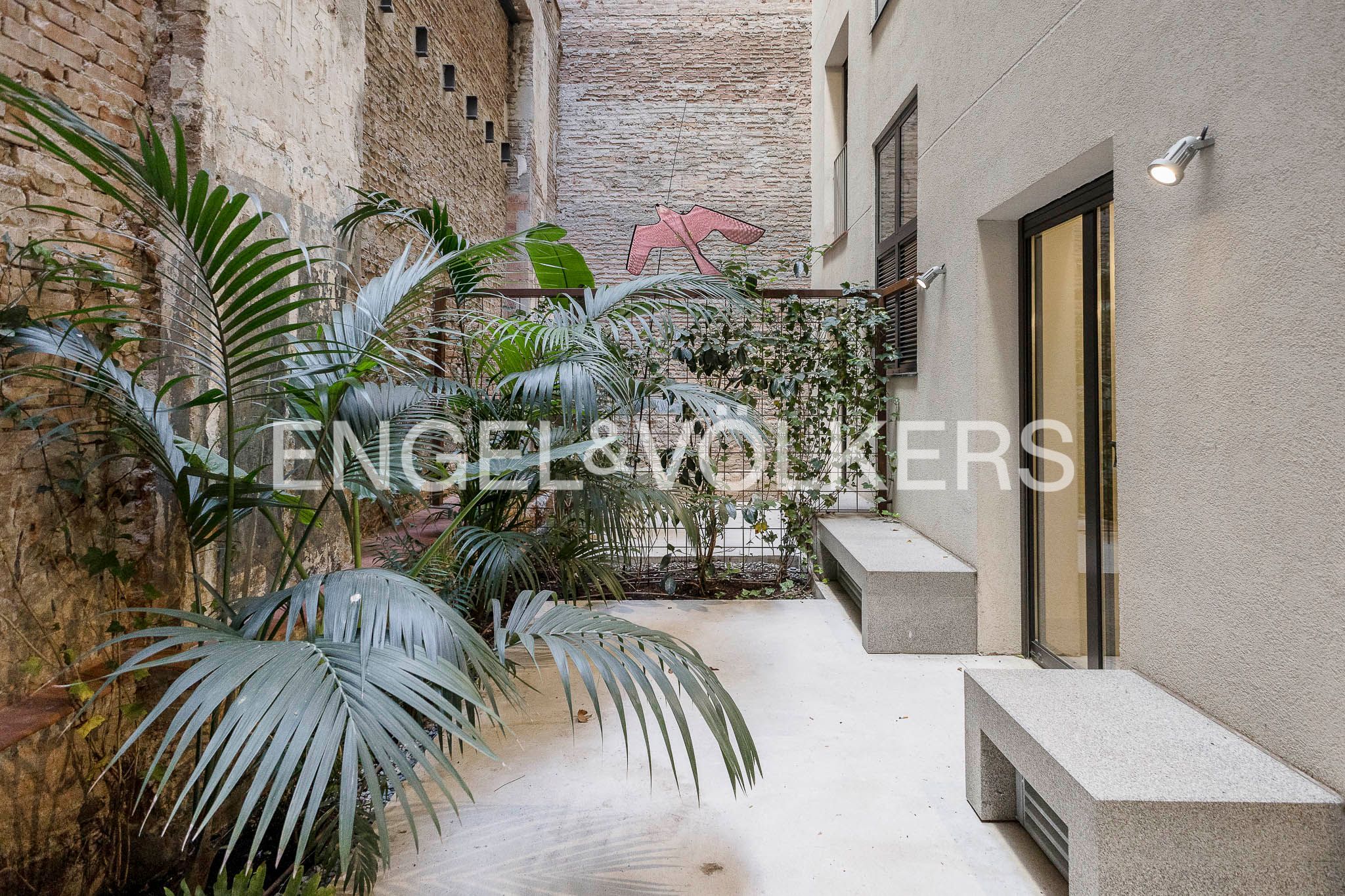 Terrassa de Dúplex de lloguer en  Barcelona Capital amb Aire condicionat, Calefacció i Jardí privat