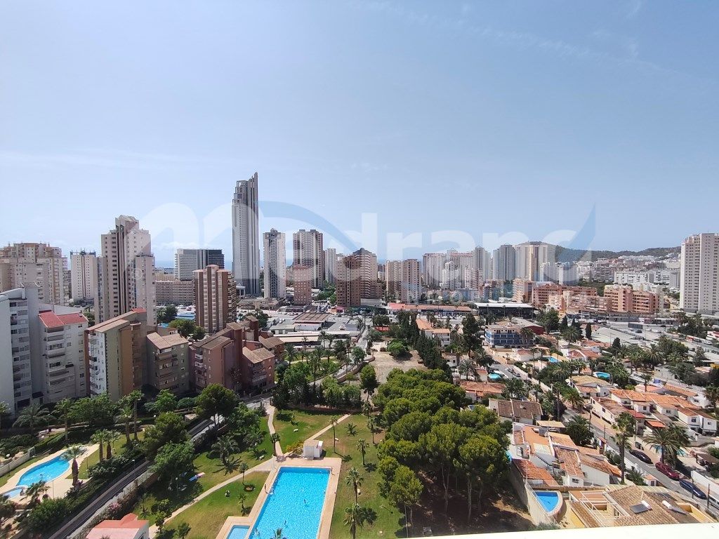 Vista exterior de Piso de alquiler en Finestrat con Aire acondicionado, Calefacción y Jardín privado