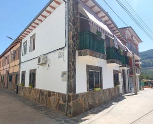 Vista exterior de Casa adosada en venda en Caminomorisco amb Aire condicionat, Calefacció i Balcó