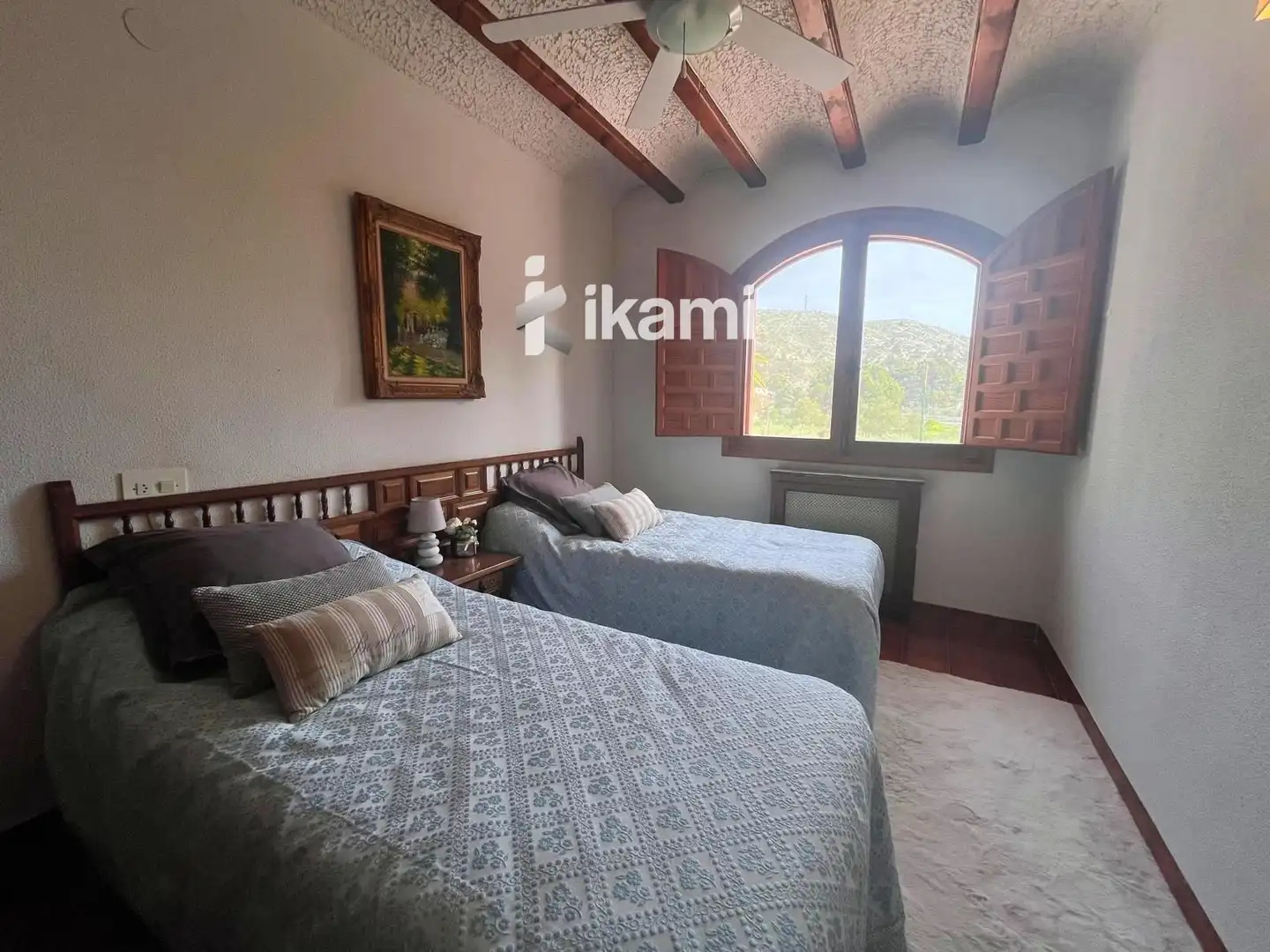 Habitación de Casa o chalet en venta en Elda con Calefacción, Trastero y Piscina