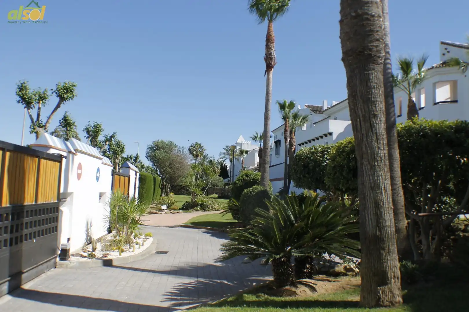 Exterior view of Attic for sale in Rota  with Air Conditioner, Terrace and Storage room