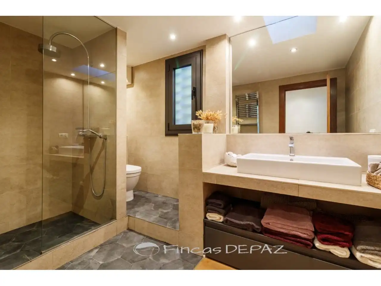 Baño de Ático en venta en Gavà con Aire acondicionado, Calefacción y Parquet