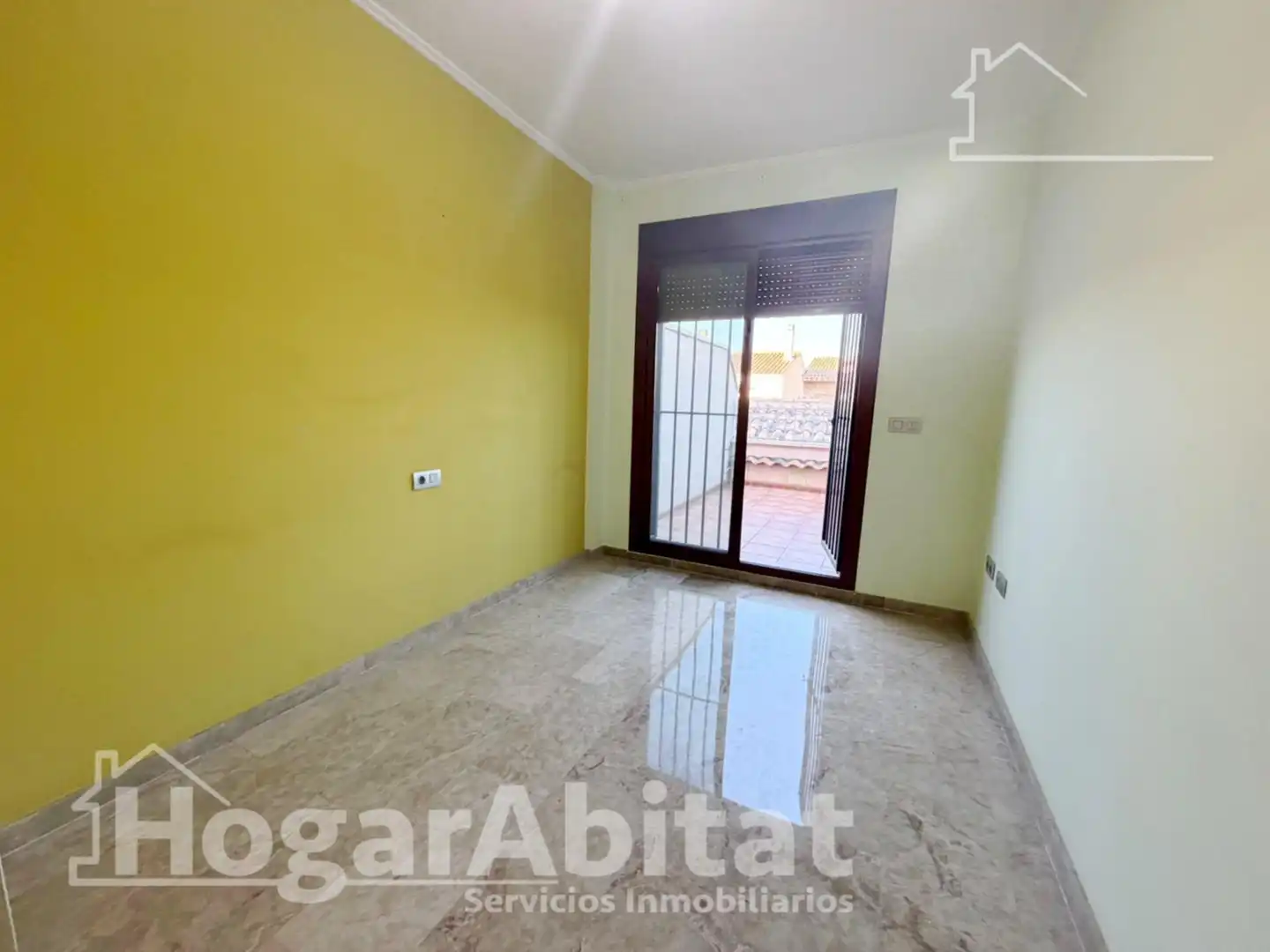 Dormitori de Casa adosada en venda en Sagunto / Sagunt amb Aire condicionat, Jardí privat i Terrassa