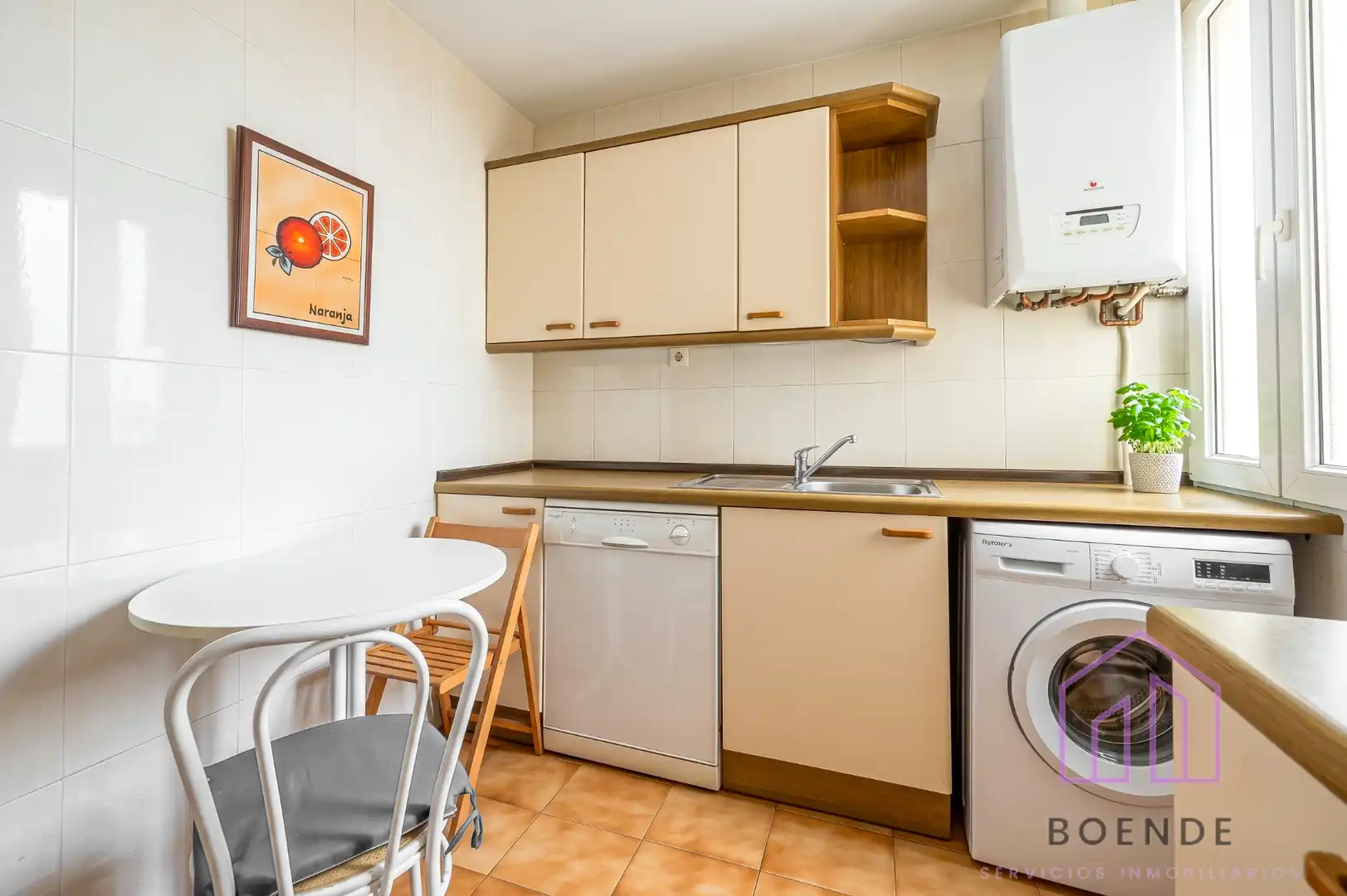Kitchen of Flat for sale in Madrid  with Air Conditioner, Heating and Parquet flooring