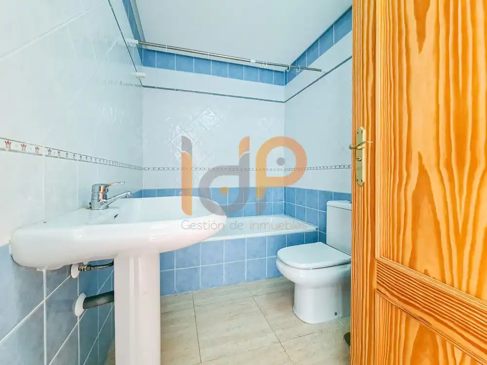 Bathroom of Flat for sale in Zurgena  with Balcony