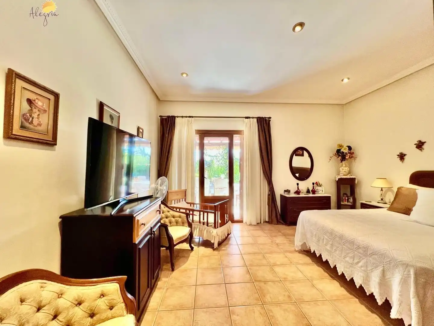 Dormitori de Casa o xalet en venda en Daya Vieja amb Aire condicionat, Calefacció i Jardí privat