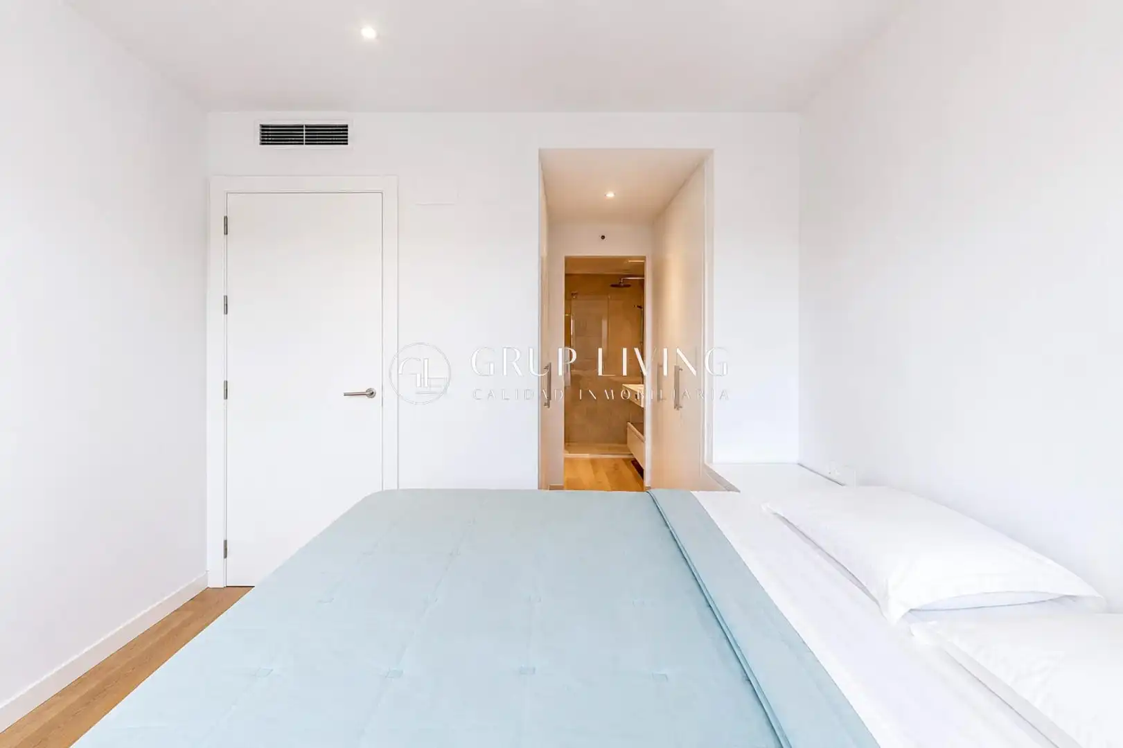 Habitación de Piso de alquiler en Sitges con Calefacción, Jardín privado y Terraza