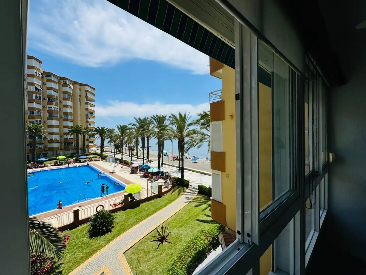 Dormitori de Pis en venda en Algarrobo amb Piscina comunitària