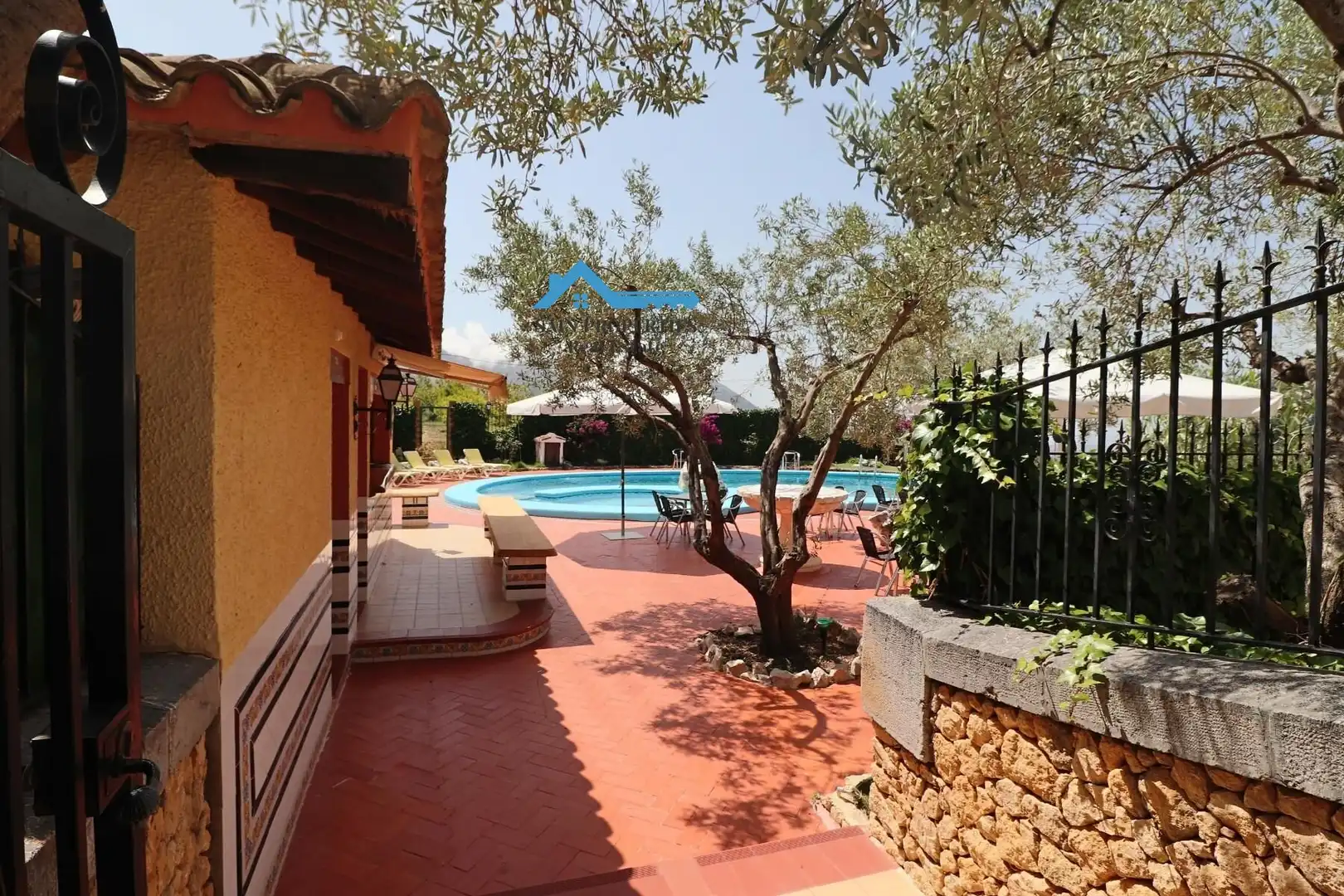 Jardí de Finca rústica en venda en Tàrbena amb Jardí privat, Terrassa i Traster