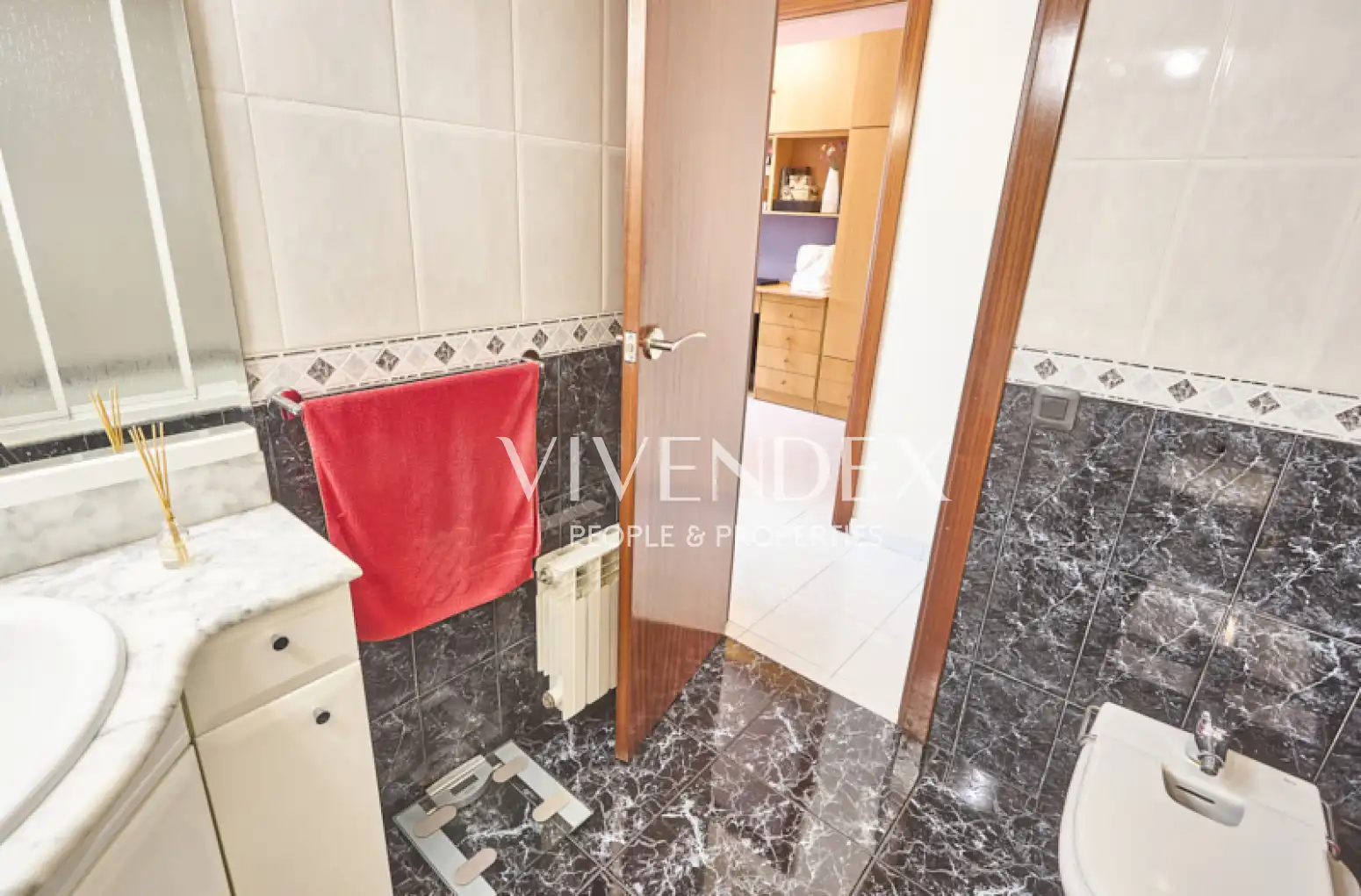 Baño de Casa adosada en venta en Viladecans con Calefacción, Jardín privado y Terraza