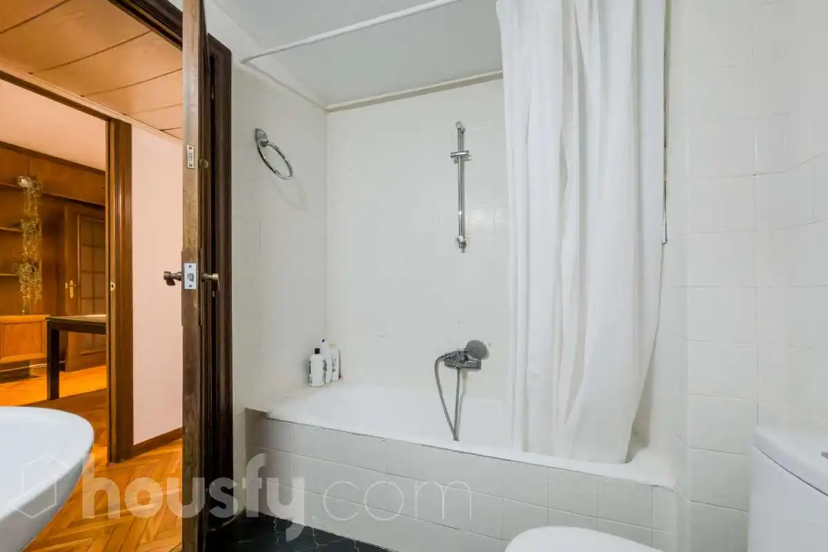 Flat for sale in Carrer de Provença, La Nova Esquerra de l'Eixample