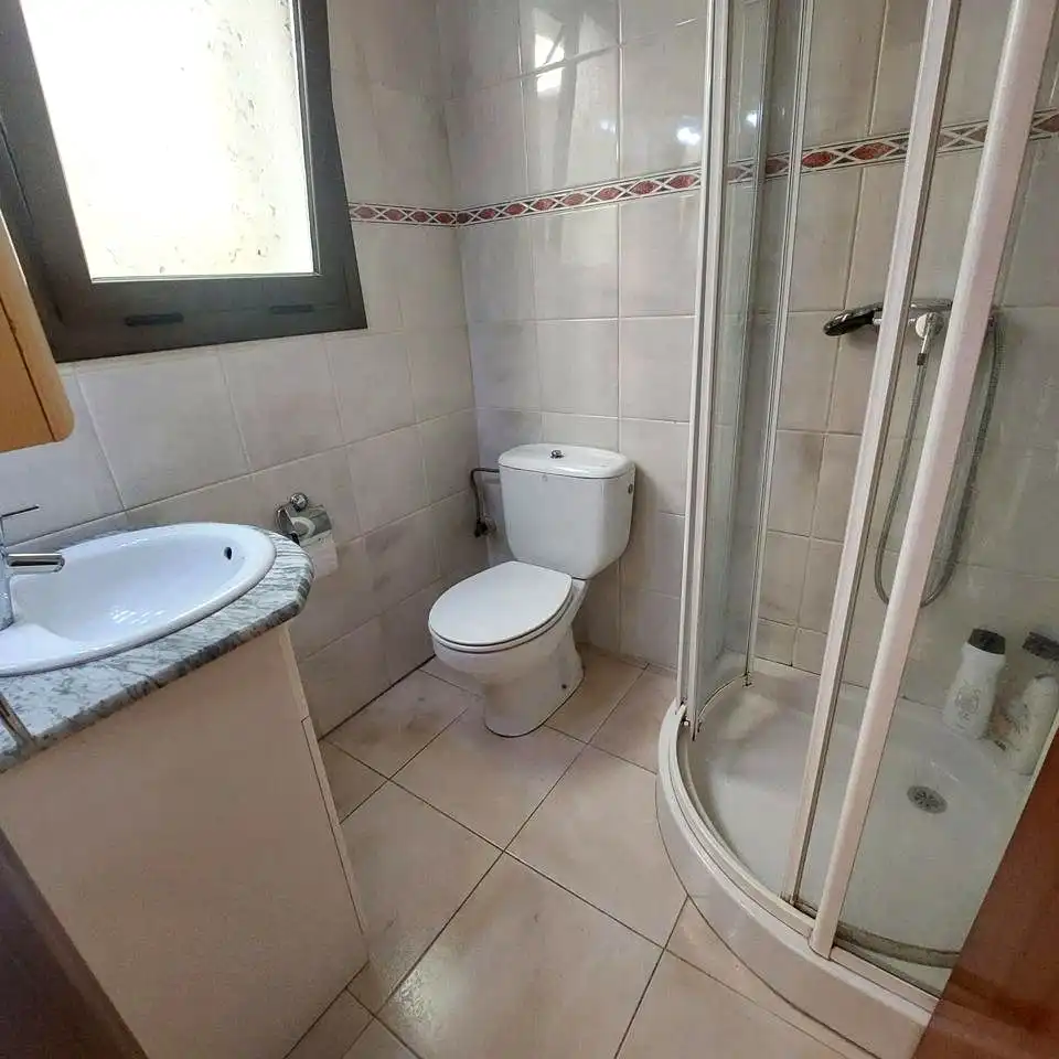 Baño de Piso en venta en Vilafranca del Penedès con Aire acondicionado, Terraza y Trastero