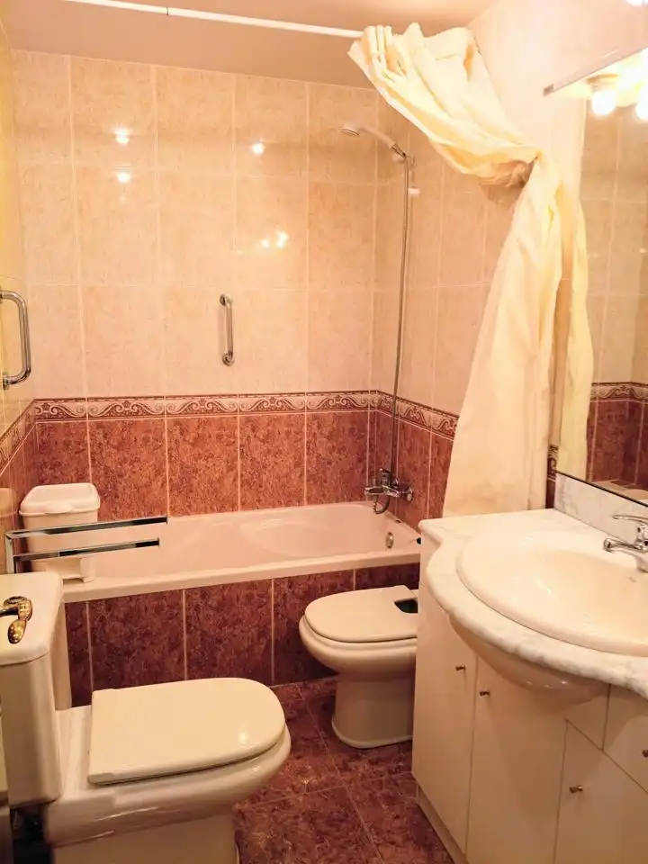 Flat for rent in Calle de Pedro Monton Puerto, Plaza de Toros - Barón de Warsage
