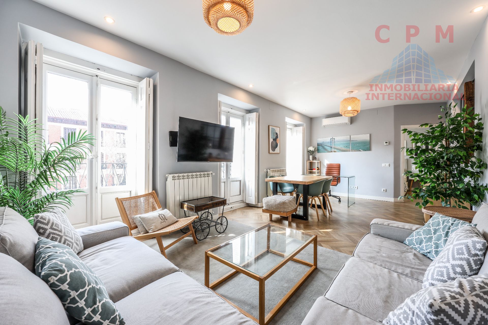 Flat to rent in Trafalgar