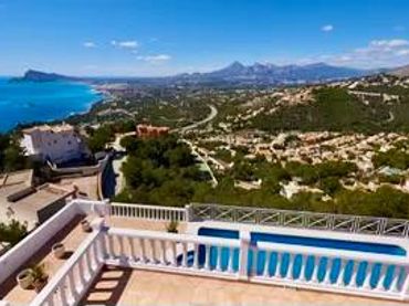Villa con balcone in vendita a Altea Hills