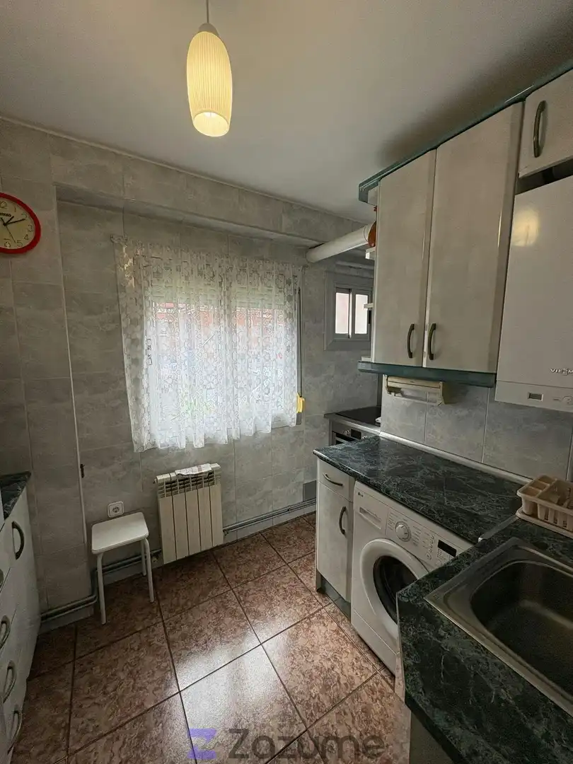 Cocina de Piso de alquiler en Zaragoza con Aire acondicionado, Calefacción y Amueblado