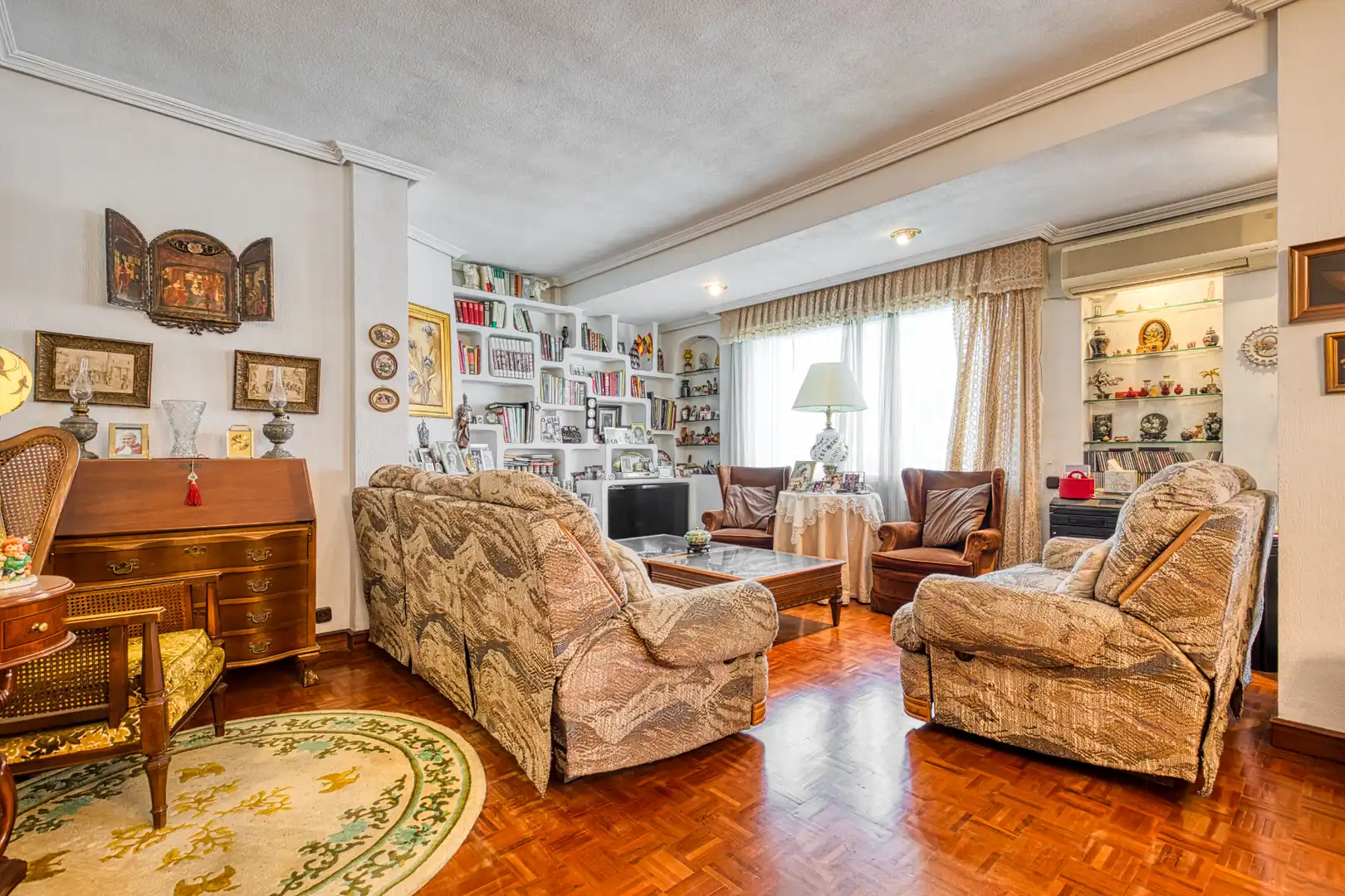 Living room of Flat for sale in Madrid  with Heating and Storage room