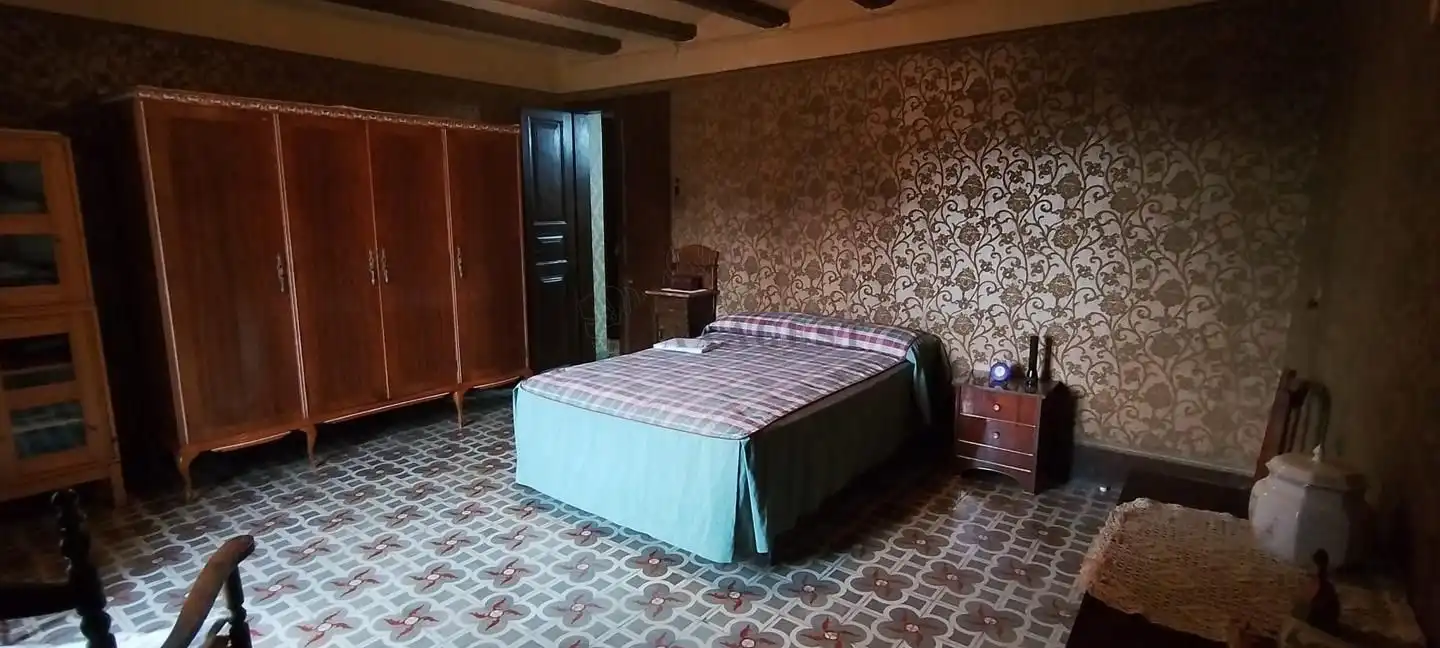 Dormitori de Finca rústica en venda en Tortosa amb Jardí privat i Moblat