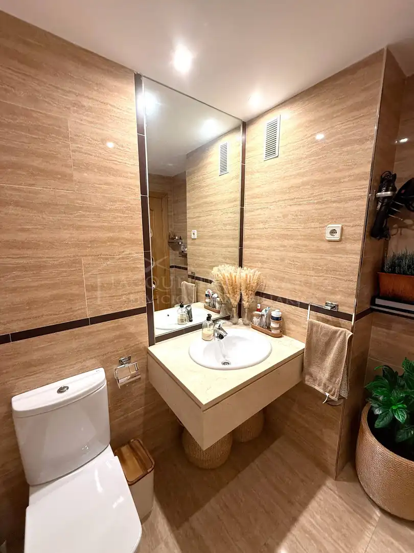 Baño de Ático en venta en Parla con Aire acondicionado, Calefacción y Terraza