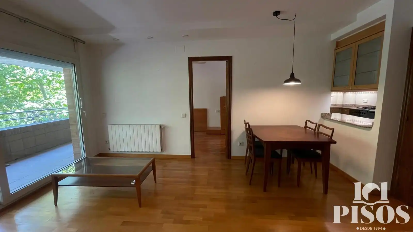 Sala de estar de Piso de alquiler en Sant Cugat del Vallès con Calefacción, Parquet y Terraza