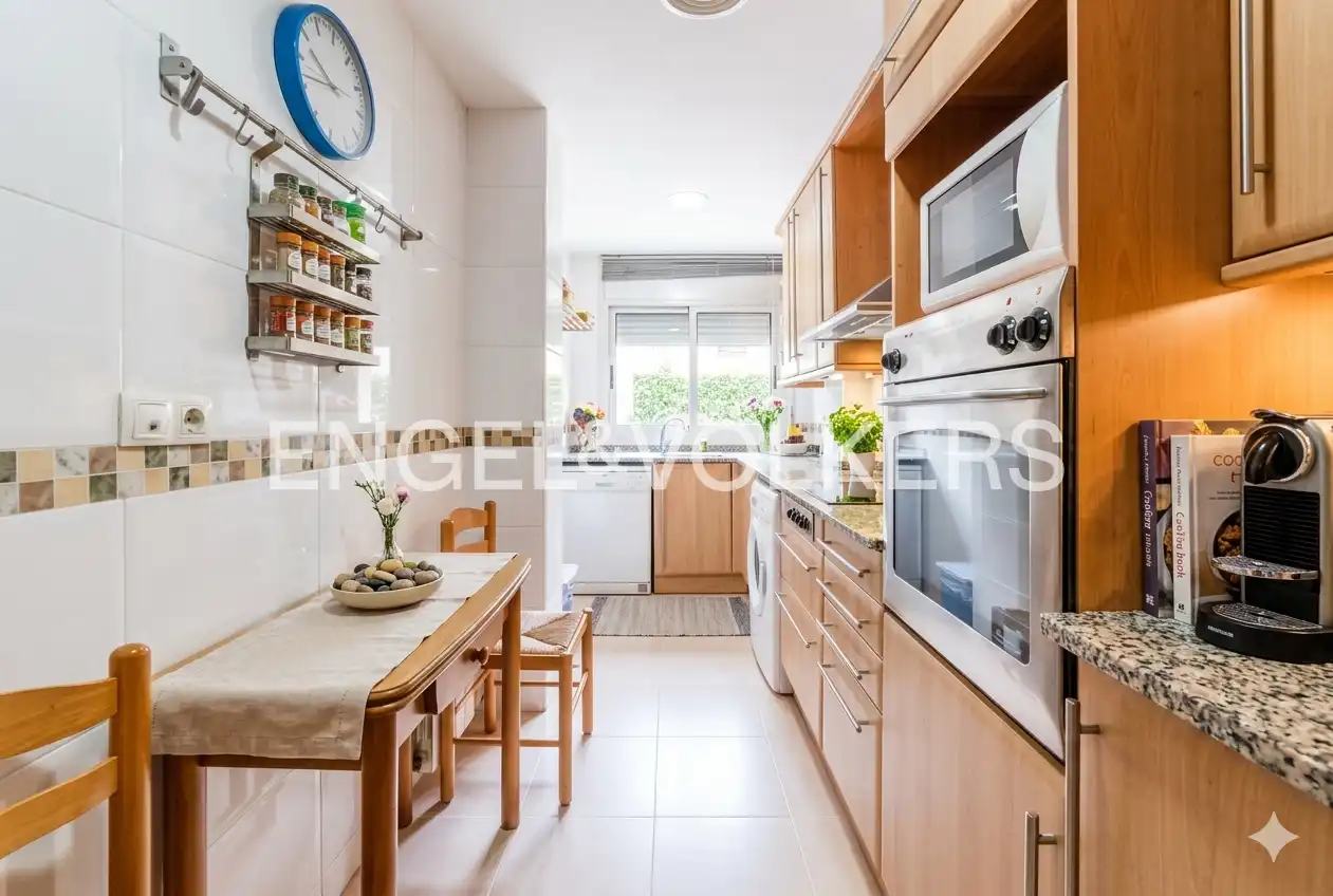Cocina de Piso en venta en Cubelles con Aire acondicionado, Calefacción y Jardín privado