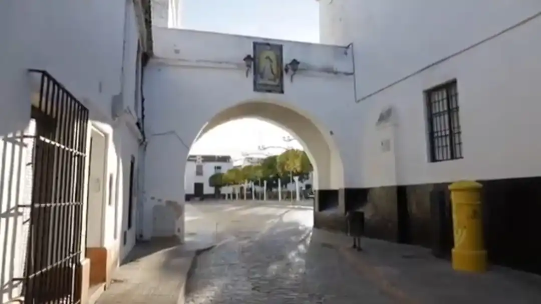 Vista exterior de Casa o xalet en venda en Olivares amb Jardí privat, Terrassa i Balcó