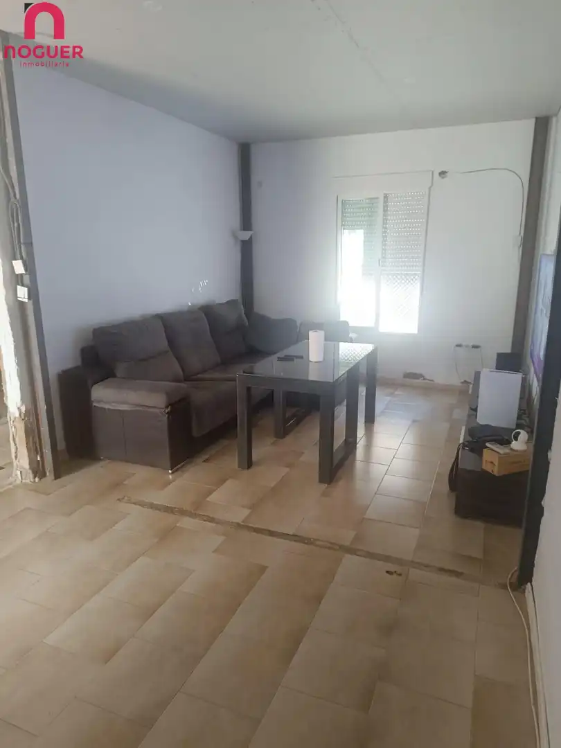 Sala d'estar de Casa adosada en venda en Córdoba amb Aire condicionat, Terrassa i Traster