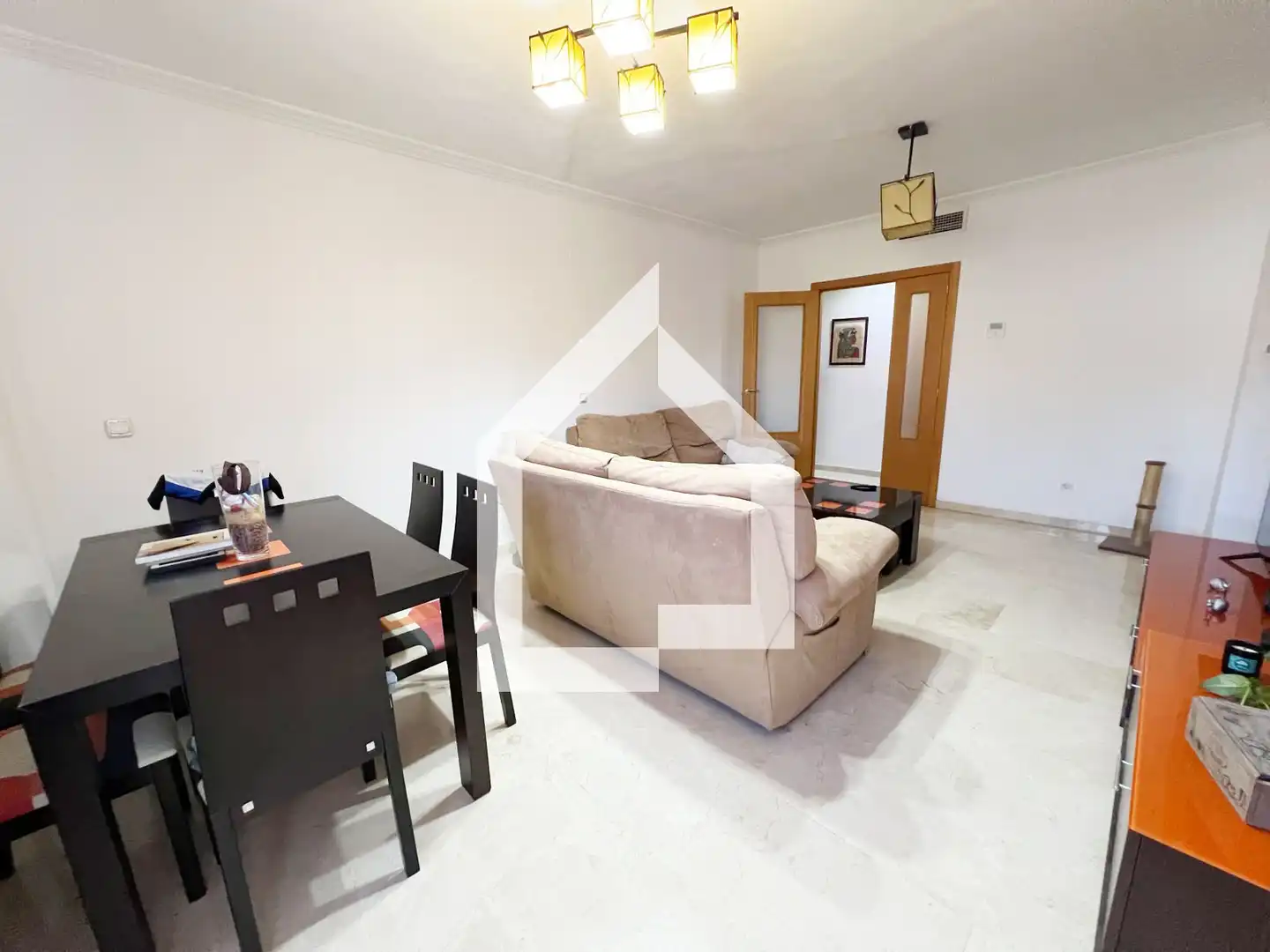 Sala de estar de Piso en venta en San Vicente del Raspeig / Sant Vicent del Raspeig con Aire acondicionado, Terraza y Piscina comunitaria