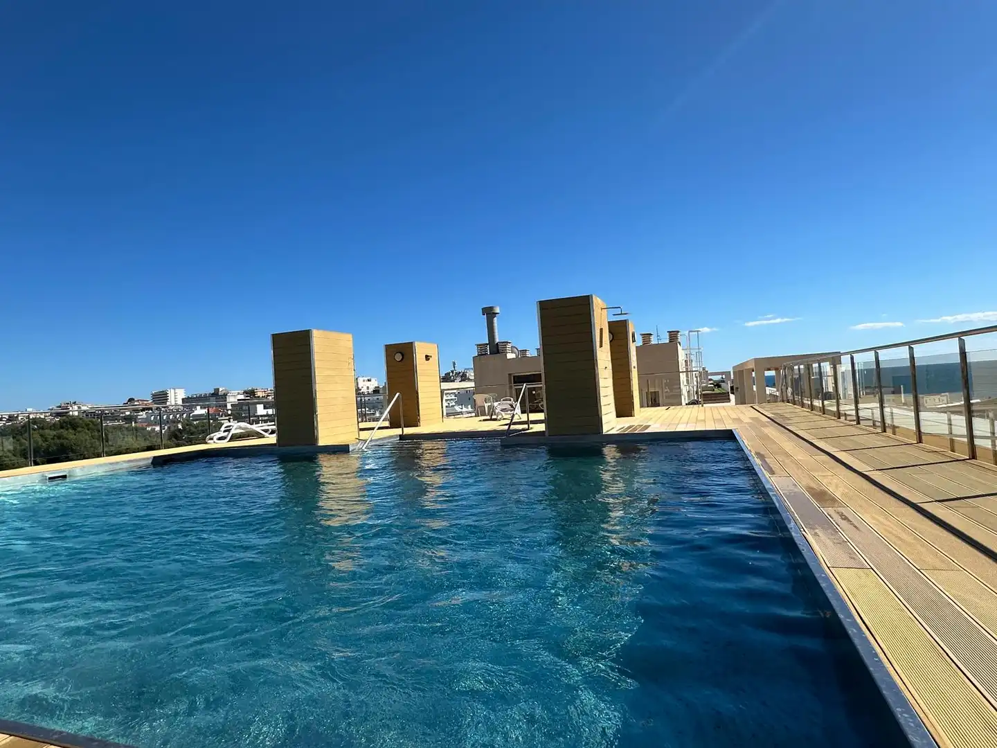 Piscina de Pis en venda en Salou amb Aire condicionat, Terrassa i Moblat