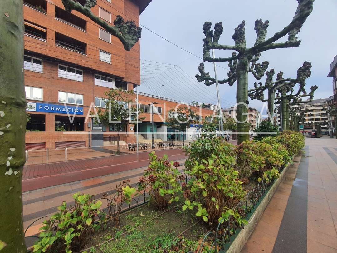 Vista exterior de Oficina en venta en Beasain con Calefacción