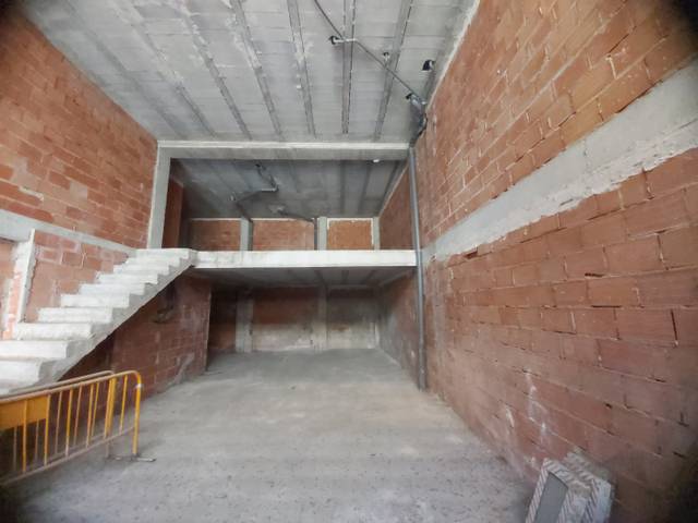 Local comercial en Alquiler en El Carril - Paseo de Chapi