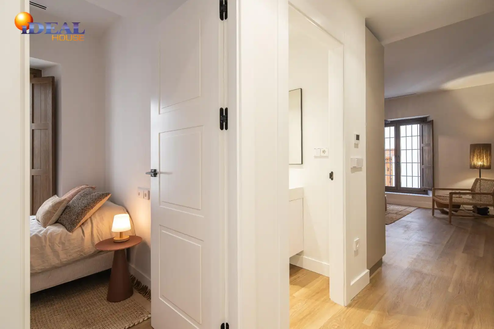 Flat for sale in Granada  with Air Conditioner