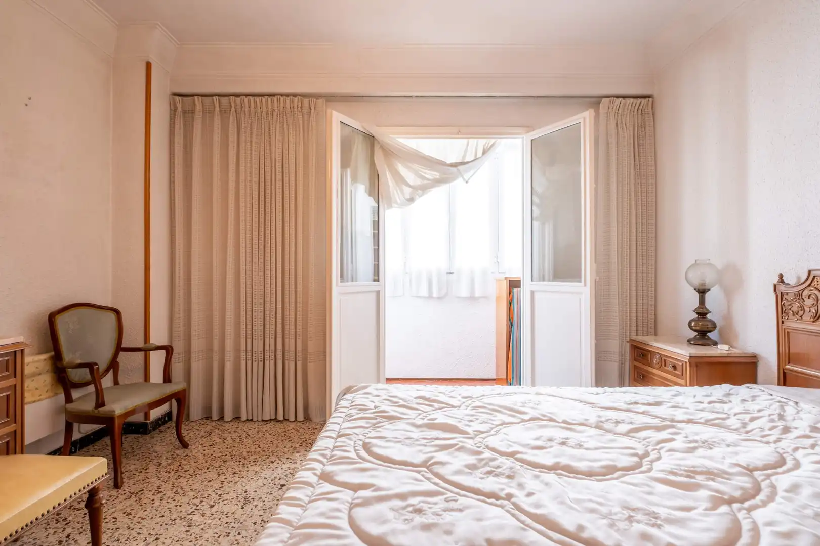 Habitación de Piso en venta en Zaragoza con Calefacción, Terraza y Balcón