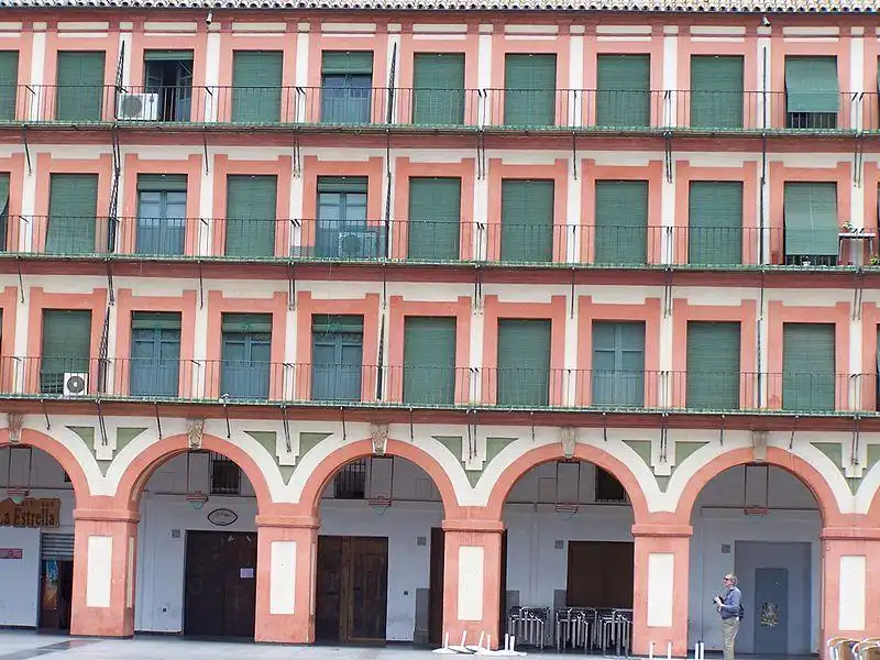Vista exterior de Casa o chalet en venta en Córdoba con Trastero y Balcón