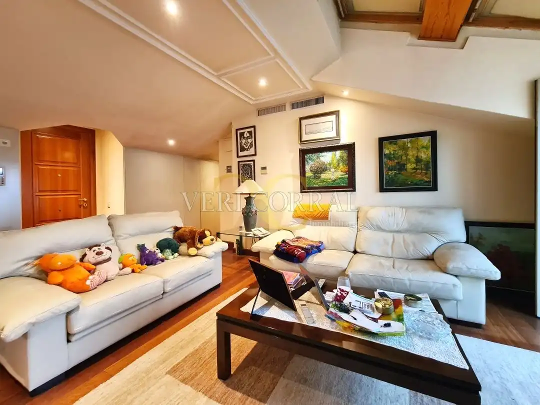 Living room of Flat for sale in Oviedo   with Heating, Terrace and Storage room