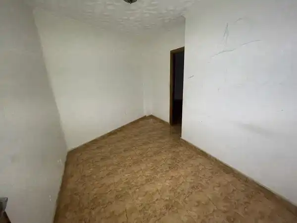 Casa adosada en venda en Yecla amb Traster