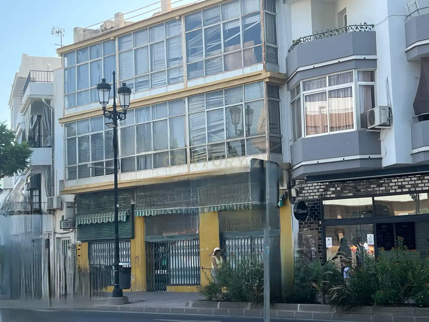 Edifici en venda a Avenida Condes de San Isidro, Fuengirola, Spain, -1, Puerto Deportivo