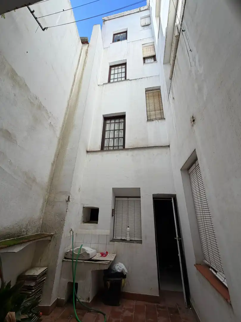 Außenansicht von Gebäude zum Verkauf in Badajoz