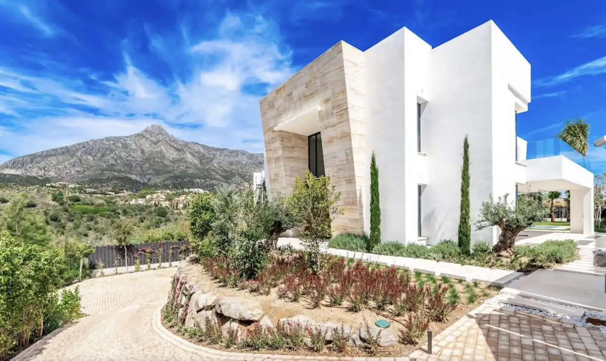 Chalet con piscina en venta en Milla de Oro, imagen 2