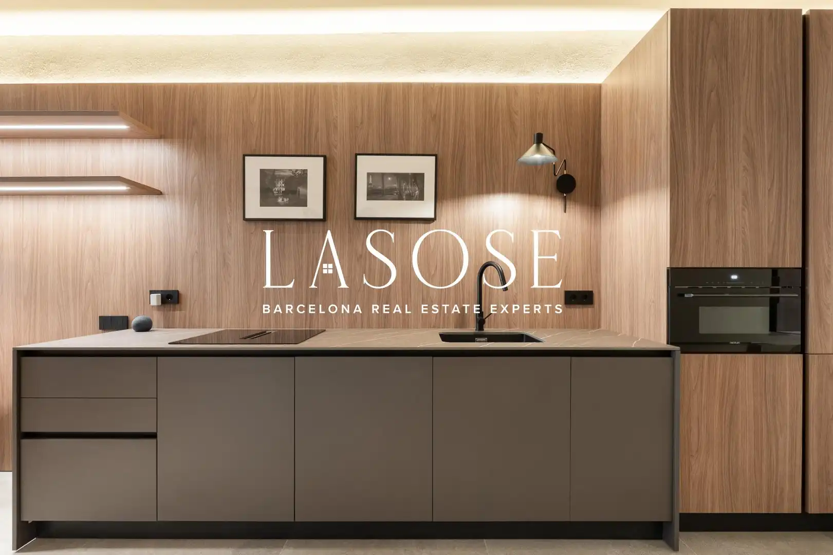 Cuina de Apartament de lloguer en Barcelona amb Aire condicionat, Calefacció i Terrassa