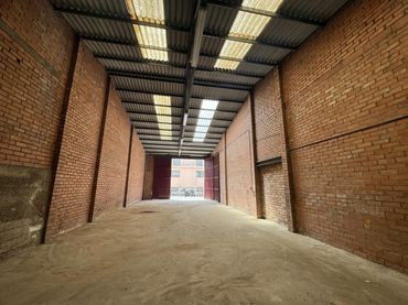 Nave industrial in affitto a Carrer de la Germana Pilar