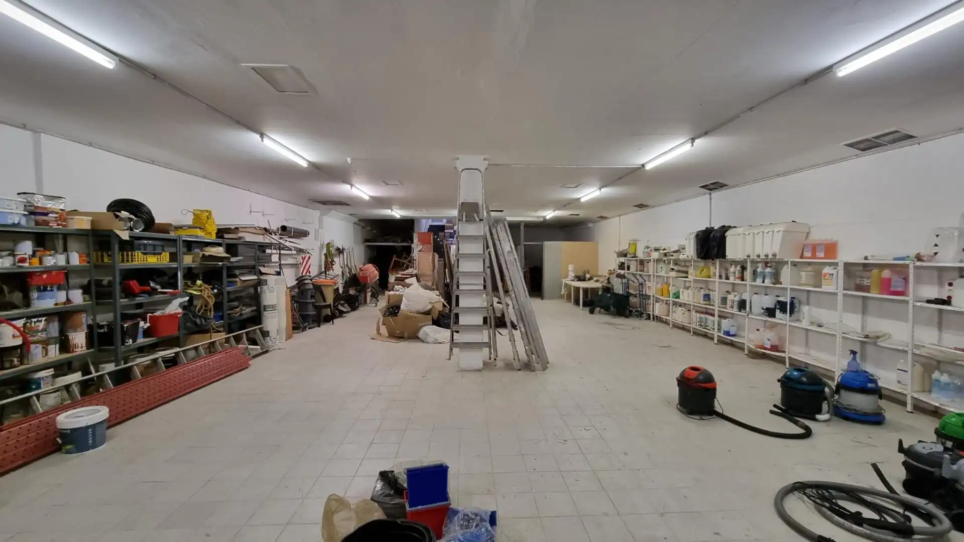 Business premises for sale in Poble, imagen 26