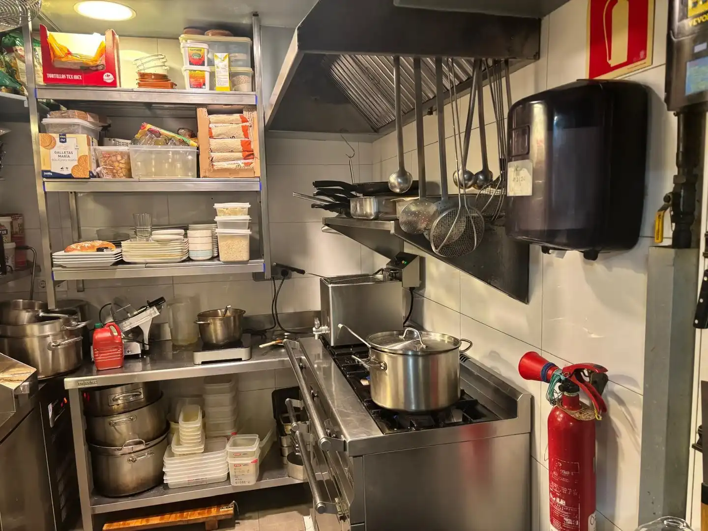 Cocina de Local en traspaso en Barcelona con Aire acondicionado, Terraza y Amueblado