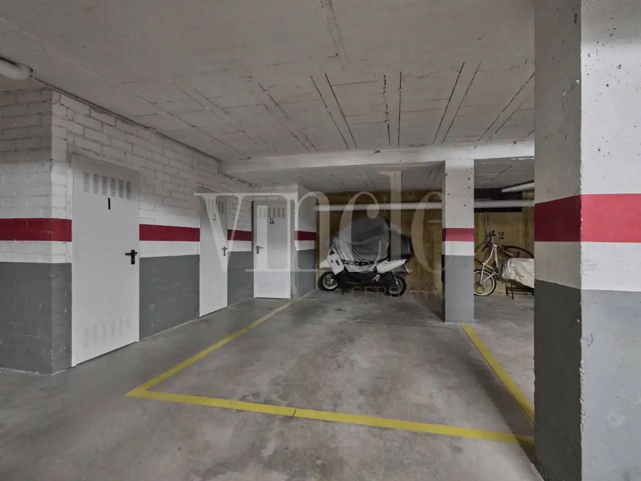 Parkplatz von Wohnung zum Verkauf in Llívia mit Heizung, Privatgarten und Parkett