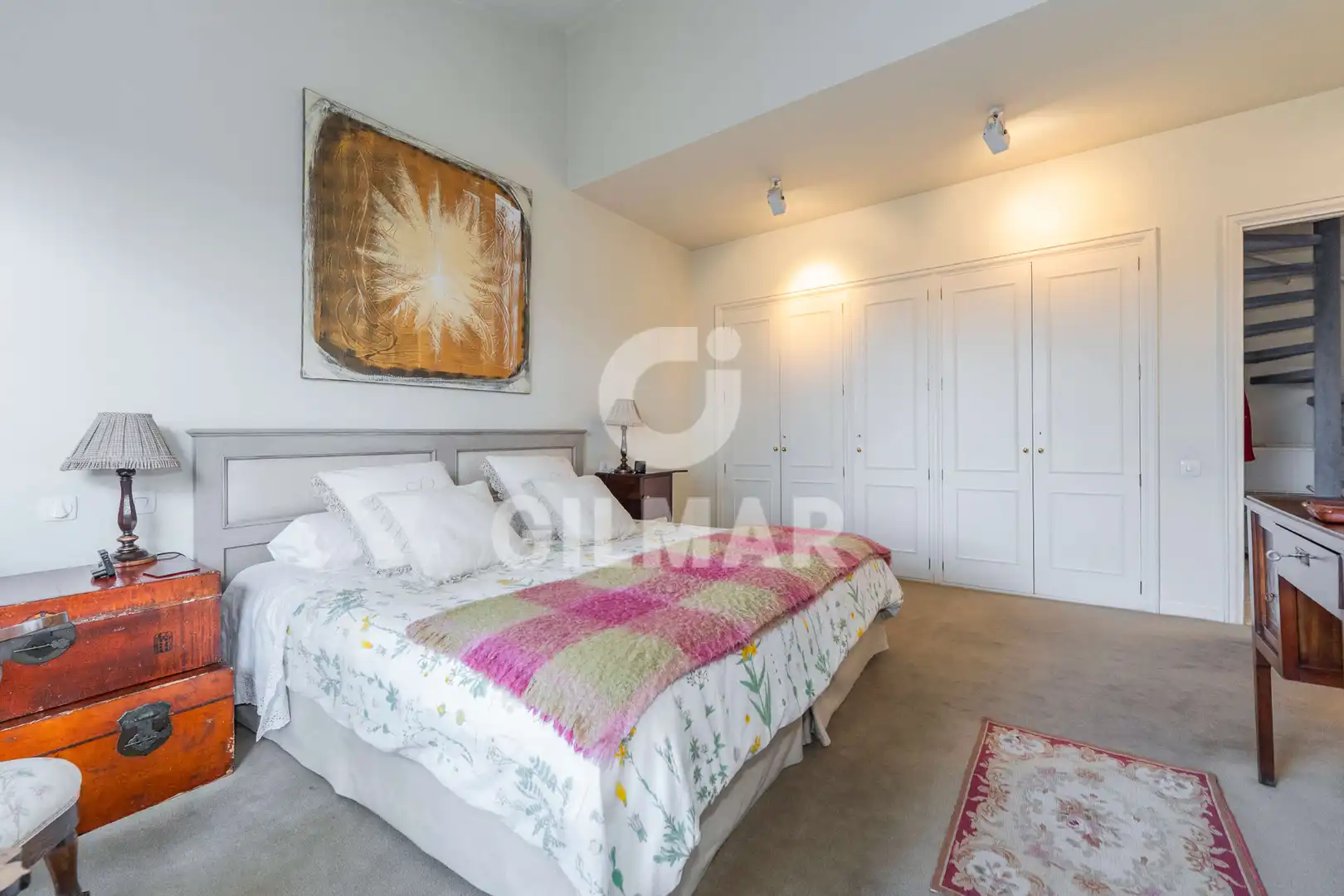 Schlafzimmer von Einfamilien-Reihenhaus zum Verkauf in La Moraleja mit Klimaanlage, Heizung und Privatgarten