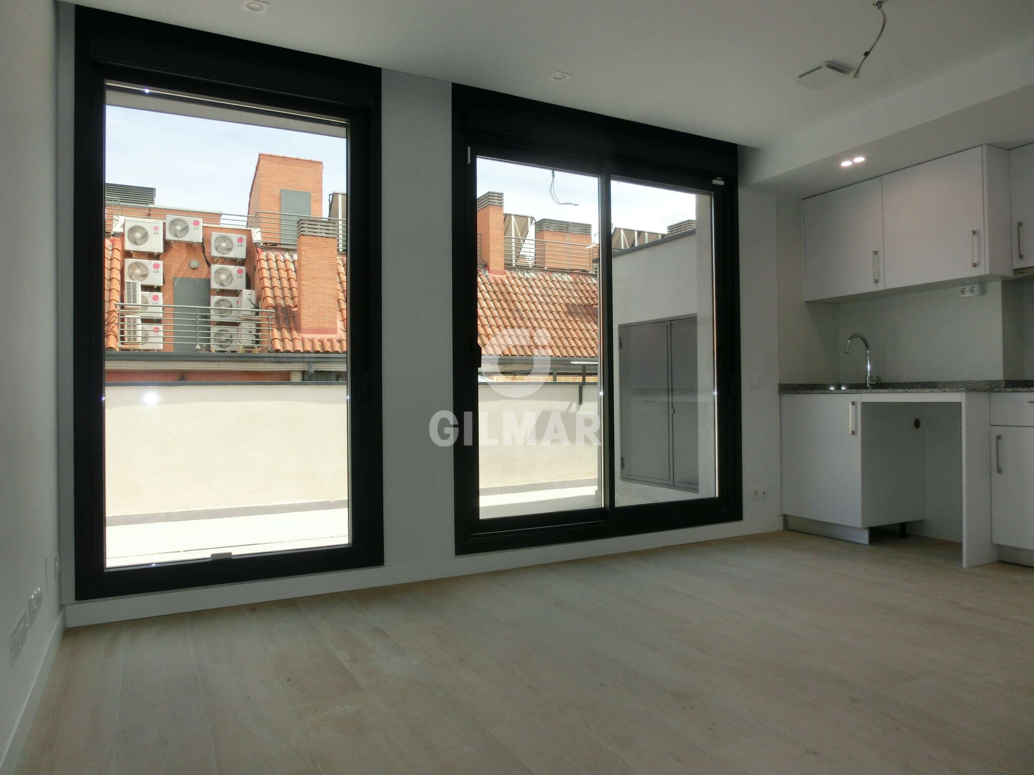 Bedroom of Attic for sale in  Madrid Capital  with Heating, Private garden and Storage room