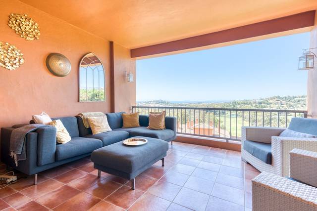 Apartamento en Venta en Benatalaya