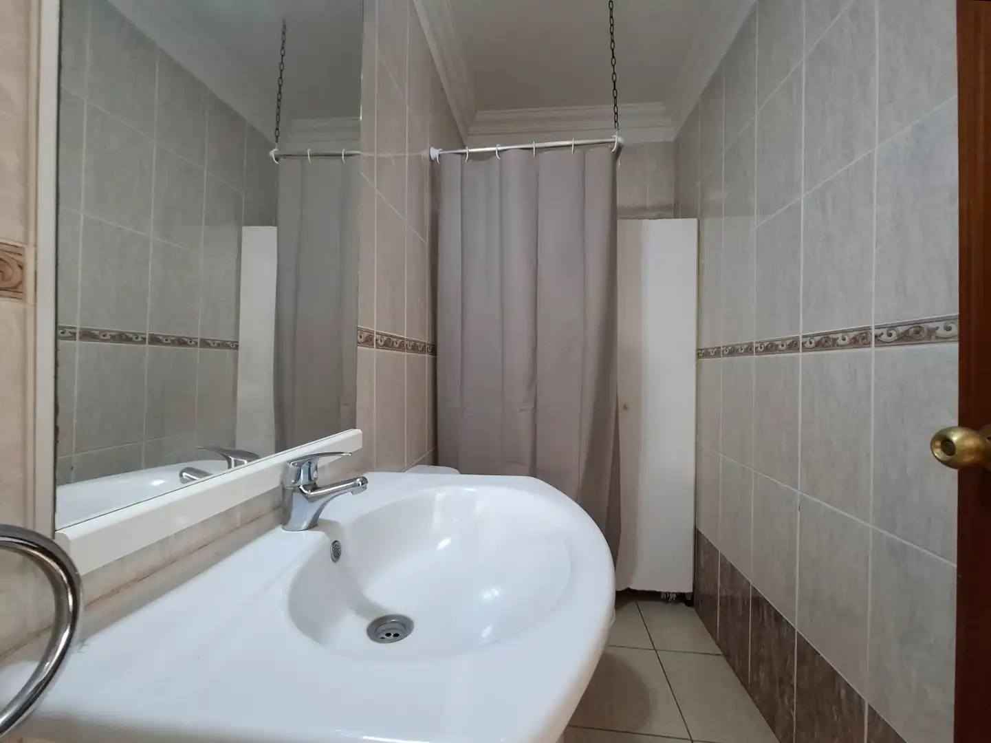 Baño de Piso en venta en Los Realejos con Terraza y Amueblado